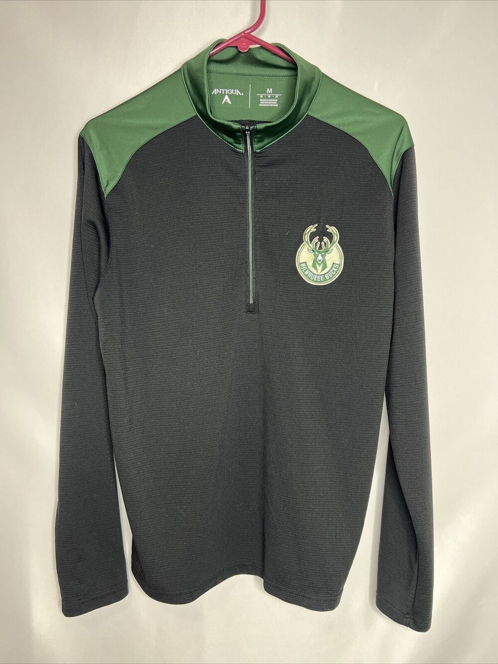 Men's Milwaukee Bucks ANTIGUA 3/4 Zip Long-Sleeve Green Shirt Size Medium